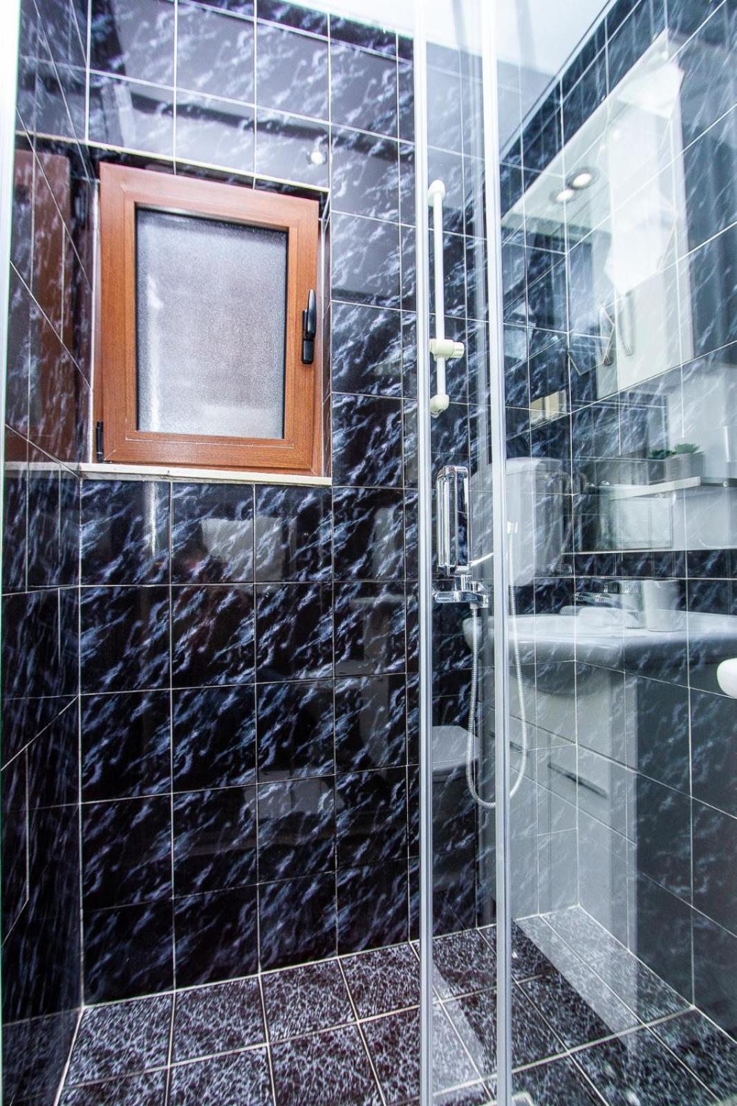 Apartments Ardura Petrovac Phòng bức ảnh