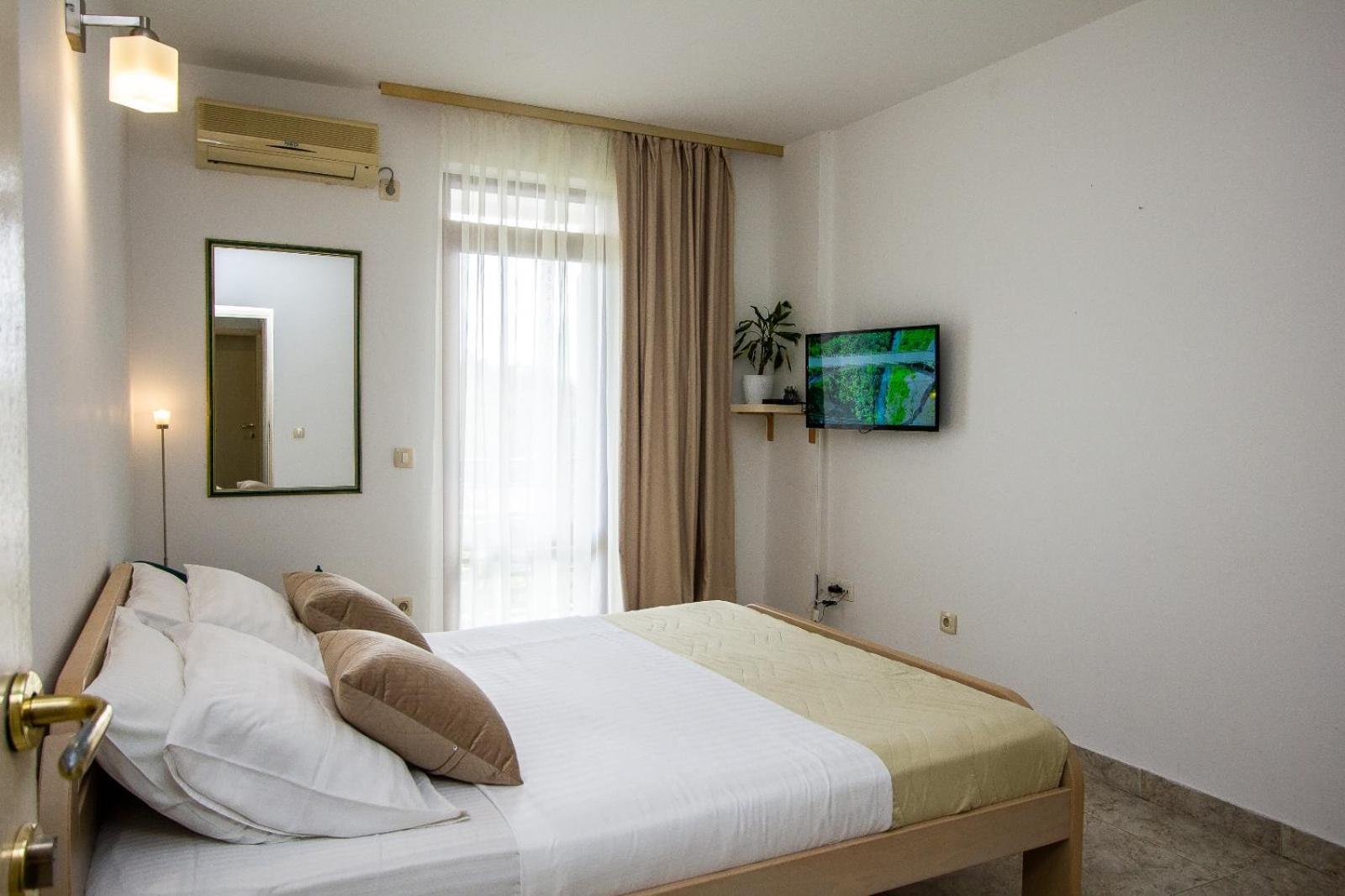 Apartments Ardura Petrovac Ngoại thất bức ảnh